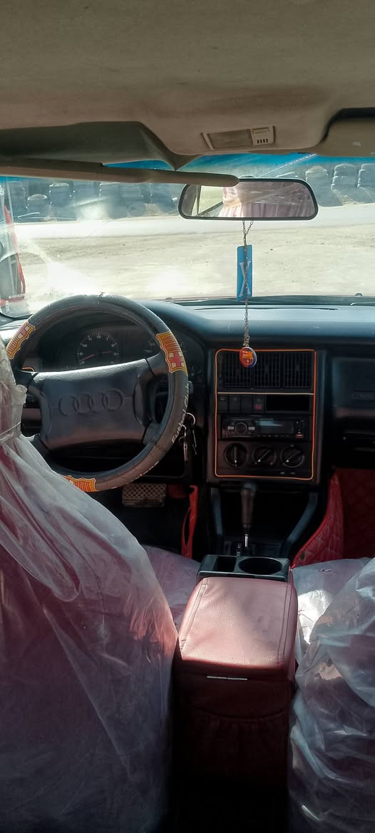 سلام عليكم سيارة للبيع كير تماتيك موديل 92 مكاني سماوه خضر وسياره بسمي ال يحب يتواصل وياي هاذه رقمي ***********
