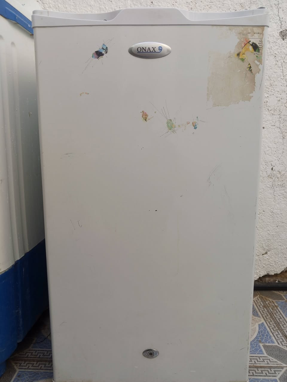 السلام عليكم ثلاجه صغيره البيع نظيفه شرط ب١٠٠ وبيها مجال مكانها جربوعيه ***********
