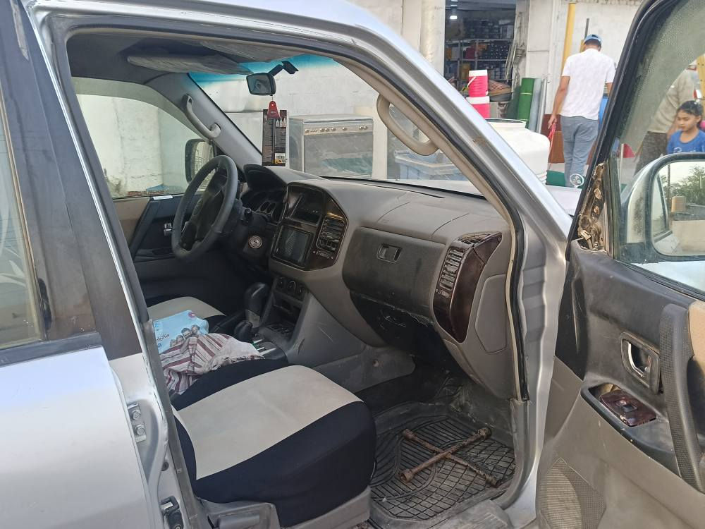 سيارة بايجيروا 2004 بيها قطعتين صبغ  كير و مكينة خير من الله المكان بغداد منطقة العماري  وبيها مجال حك الجيه *********** بغداد, العراق
