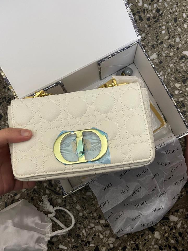 حقيبة نسائية ماركة ختومات وكرتات غير مستخدم السعر 45 مع التوصيل


**إذا كنت صاحب هذا الإعلان وتريد حذفه لأي سبب، رجاءا أرسل رسالة إلى الدعم الفني**