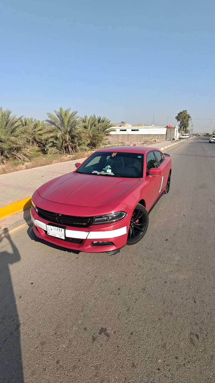 السلام عليكم
نوع السيارة : ‌‎دوج جارجر SXT 

حالة السيارة: وارد كندي كلين تايتل

سنة الصنع : 2017

المسافة المقطوعة 68الف ميل

اللون : مميز احمر طماطي

حجم المحرك ⚙️ : 3600

ناقل الحركة ⚙️ : اوتو

المواصفات

* كشنات مخمل 
* كشن سائق  كهرباء 
* شاشه جبيره 
* كامره خلفيه دواره
* ويل 20 بلاك توب أصلي

حداديه وتايرات جديد

السعر220 وبي مجال

————————————————-
رقم بغداد بأسمي شرط  التحويل بأسم المشتري✅

السياره جانت محدثه srt ورجعتها لأصلها شرط نفس الدعاميات والبنيد مالتها السياره كلش نظيفه امانة الله 

رقم الشاصي بلصور والسونار موجود
 —————————————
المكان واسط +بغداد 
رقم الهاتف ***********
