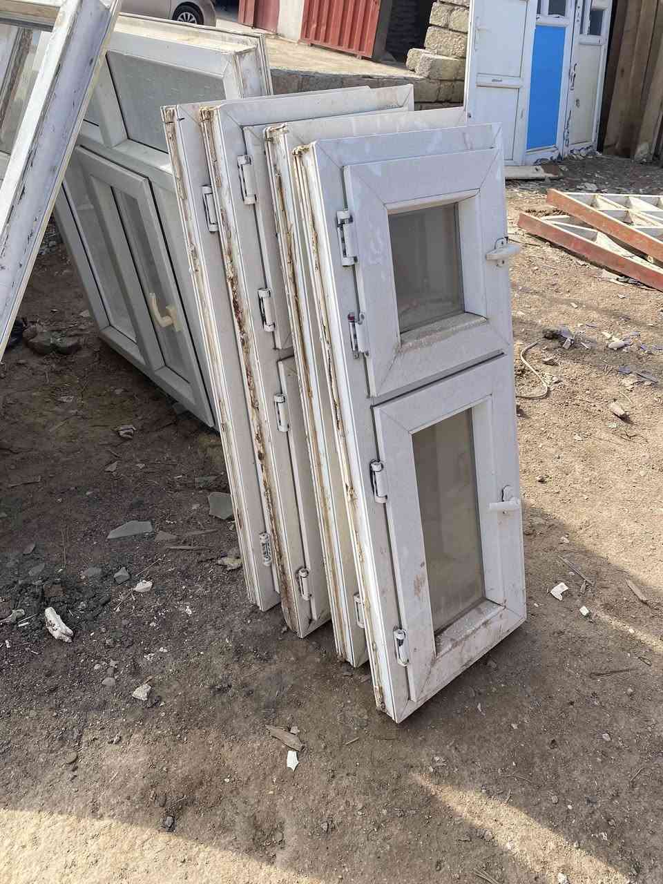 السلام عليكم بوب و شبابيج للبيع للاتصال ***********
