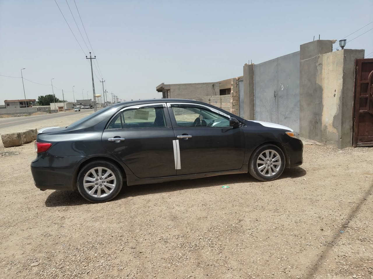 كورلا 2010 بيها ضرر بالجامرلغ الامامي والبنيد رقم بغداد تبريد ما يشتغل سياره حلوه وناعمه مكانها ديالى سد حمرين 
سعرهه 83 وبيها مجال قليل ***********
