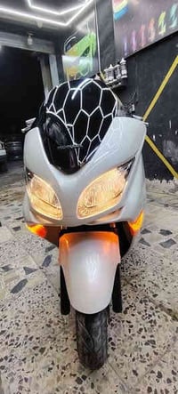 فورزا 0. 8 كرستال دراجة خير من الله بعدها علا وضع الشركة لون ابيض صدفي...