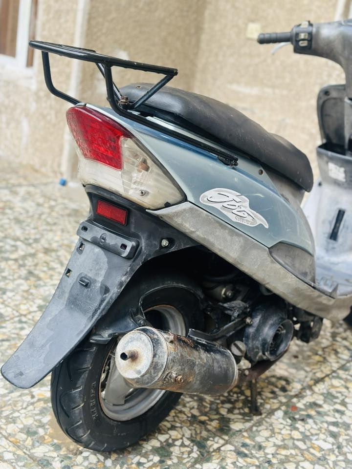 سلام عليكم ورحمة الله وبركاته ماكس منغولي للبيع دراجة بلاديه محرك مكفول السعر 400وبيهه مجال مكاني بغداد الكمالية الرقم *********** اوراقها كلها موجودة
