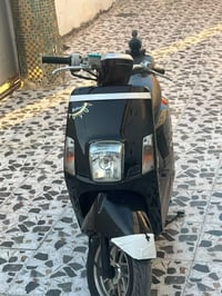 دراجه للبيع بوليس ما ناقصه اي شي السعر الاتصال 07886704747