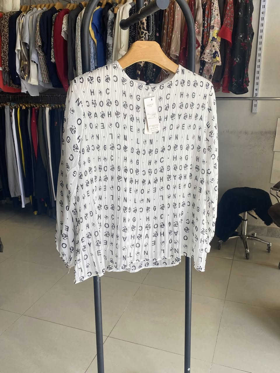 نموذج من كسر اليوم قميص نسائي غير مستخدم ( الفرع الاول )


**إذا كنت صاحب هذا الإعلان وتريد حذفه لأي سبب، رجاءا أرسل رسالة إلى الدعم الفني**