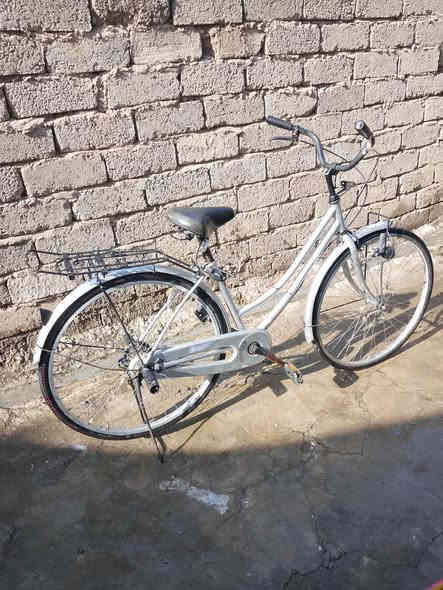 السلام عليكم بايسكل عبد الحليم مجمبز فول بريكات توايرجدد جوابه جدد السعر 70 وبي مجال شي قليل الرقم ***********
