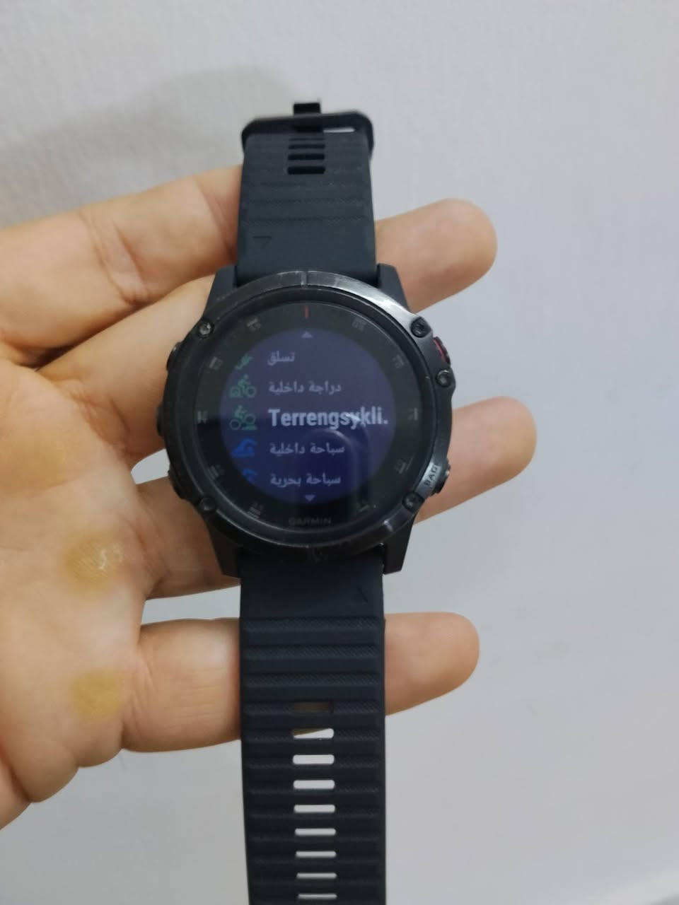 ساعةبلاص fēnix 5X هي ساعة فائقة الأداء بقطر 51 مم، مزودة بأحدث ميزات التدريب والملاحة. تتميز بتصميم متين وجودة عالية، مع إطار خارجي من الفولاذ المقاوم للصدأ وغطاء خلفي من الفولاذ المطروق لضمان أقصى درجات المتانة في البيئات القاسية، ومقاومة للماء حتى عمق 100 متر. تلبي ساعة fēnix بلاص5X ذوقك الرفيع واهتماماتك الرياضية.سعر250الف


**إذا كنت صاحب هذا الإعلان وتريد حذفه لأي سبب، رجاءا أرسل رسالة إلى الدعم الفني**