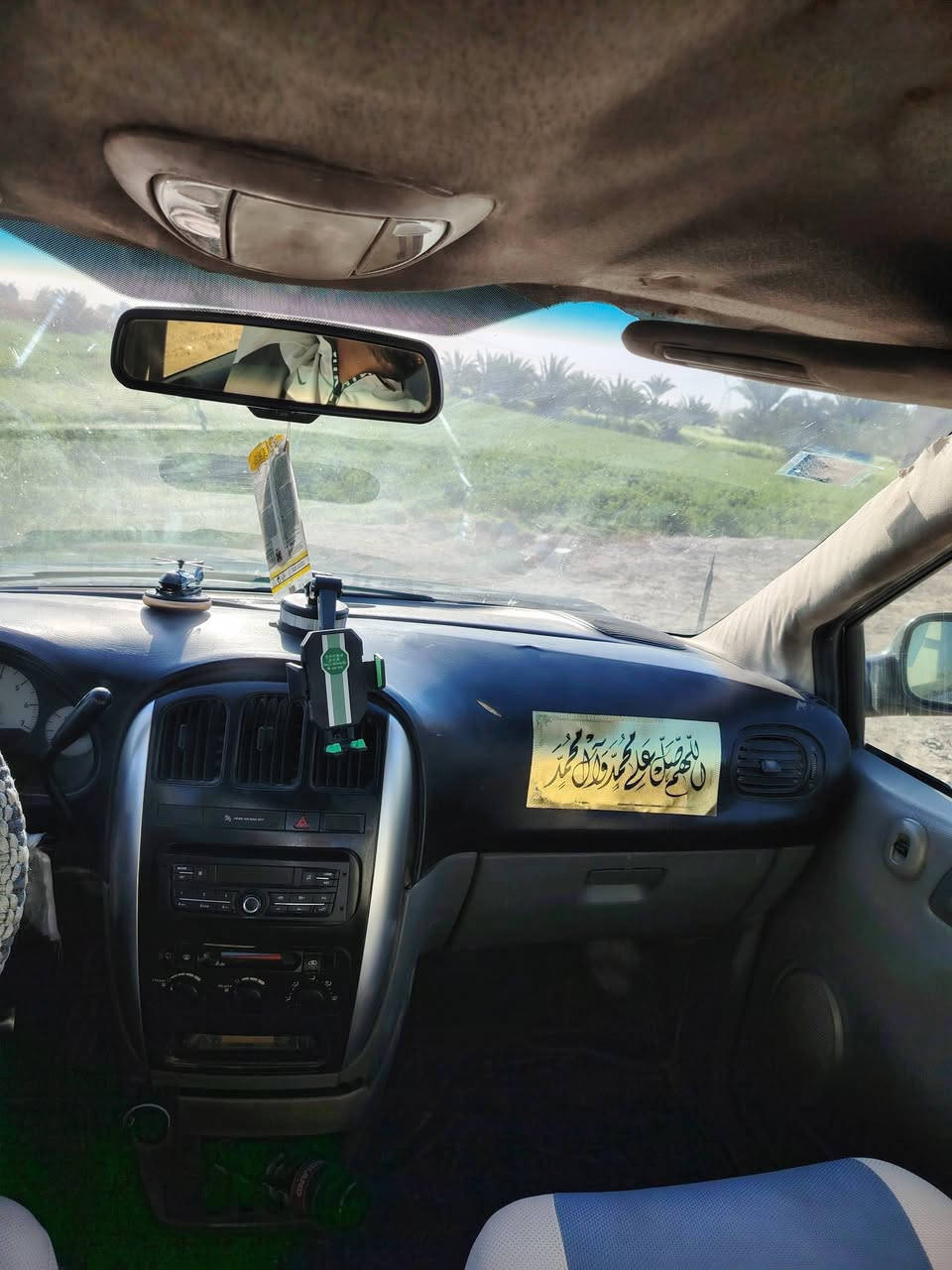 دوج كرفان2005
للبيع او  المراوس حسب القناعه
كير ومكينه مكفولات تخم تاير نقص بس راديتر مال التبريد فقط سياره خير من الله
***********
