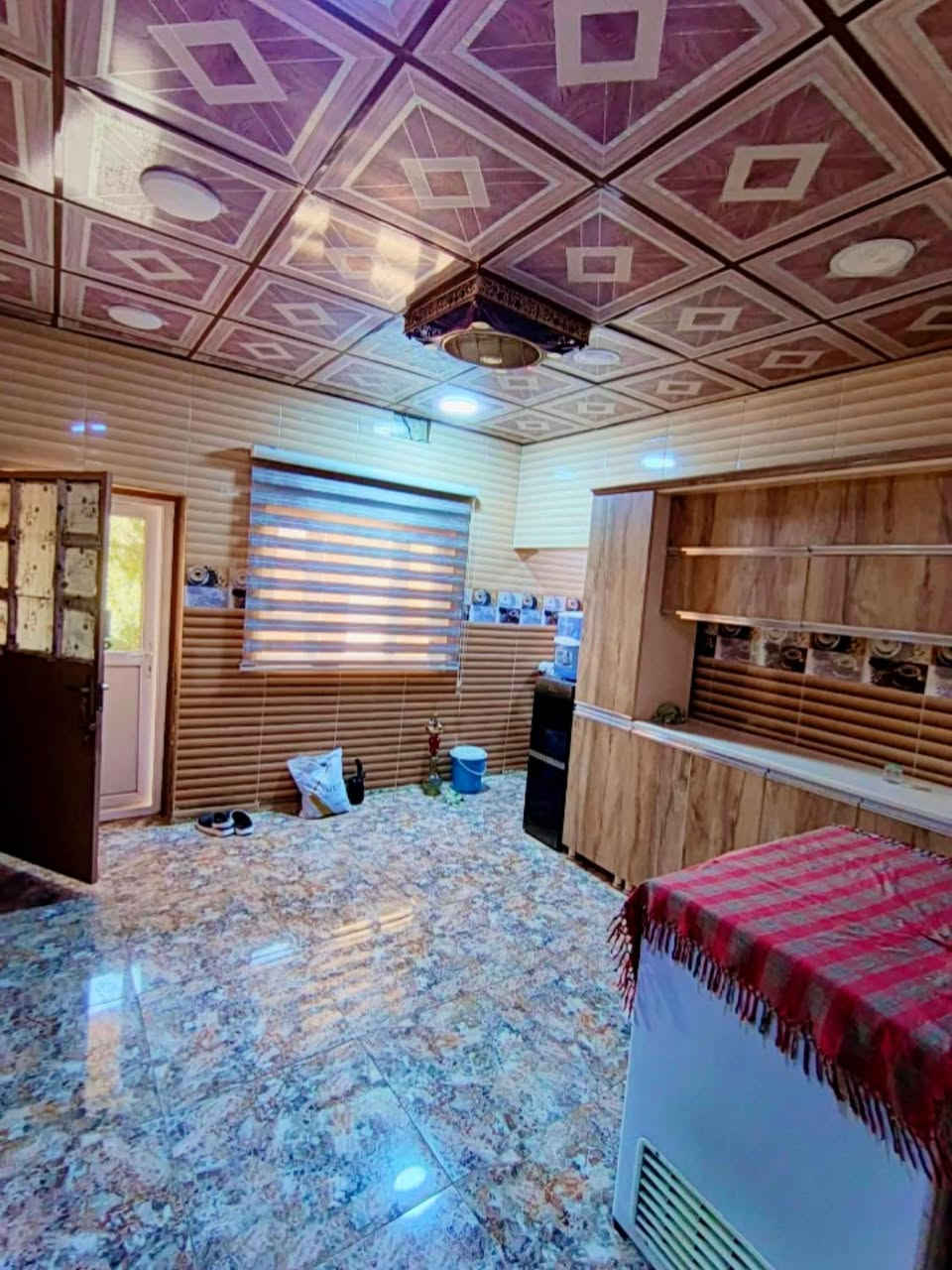 #مكتب جنة العراق للعقارات 

دار  سـكنـي للبيع طابق واحد وفوق

وبيتونه بناء 

#الموقع :- فـي كركوك  حـي الخـضـراء خلف مدرسة الجوادين 

مـــلاحظه الدآر بناء نضيف جدا

سنة البناء 2013 

موقع مميز جدا

المسـاحة   200 م

واجهة 10 م 

نزال 20 م 

السـعـر. 170 مليون مع المجال والله بلاش بلاش 

التفاصيل 

ط1 استقبل وهول داخلي ومطبخ وغرفة نوم عدد2
ومجمع صحيات عدد ٢ وكراج وحديقة 
وبيتونا 

——————————————————

❤️ العقار #حصرًا لدى مكتبنا 
⚜️بأمكانكم عرض عقارتكم لدينا سواء كانت #بيــع أو #أستثـمار 
 
مكتبـــ جنــة الـعـراق 

للاستثمار والتطوير العقاري معكم نحو الافضل للإستفسار
يمكنكم مراسلة الصفحة 

اوالاتصال ***********
****************************

* نستقبل جميع عروضاتكم السكنية 🏠 والتجارية 🏡 بكافة مناطق كركوك  

للمزيد من المعلومات مراجعة مكتب جنة العراق للعقار 

حي الــــــواسطـــي 

في السايدين اذا عة الرشيد مجاور مسجد نور الدين الزنكي قبل مول حجي زياد 

او الاتصال على 

📲  ***********
