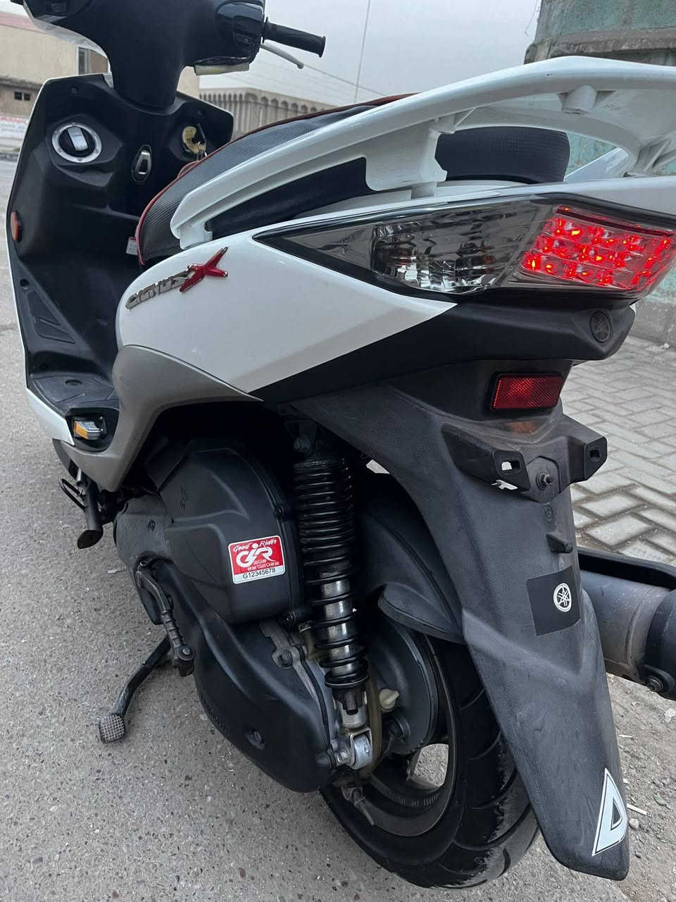 للبيع دراجه لد حديث مكفوله قبل شهرين ماخذهه من لرمبه *********** مكان بغداد جميله
