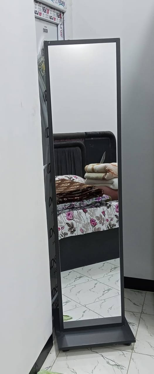 قرفه للبيع تركيه مظيفه كلش السعر ٥٠٠ الف أو بيهه مجال غير متواجد علا الفيس ***********
***********
