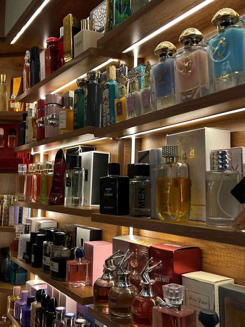 إذا ناويين تجددون عطوركم أو تدورون على هدية مميزة، مروا علينا وشوفوا أحدث التشكيلات ✨✅

موجودين داخل مدينة بسماية - داخل المجمع الترفيهي


**إذا كنت صاحب هذا الإعلان وتريد حذفه لأي سبب، رجاءا أرسل رسالة إلى الدعم الفني**