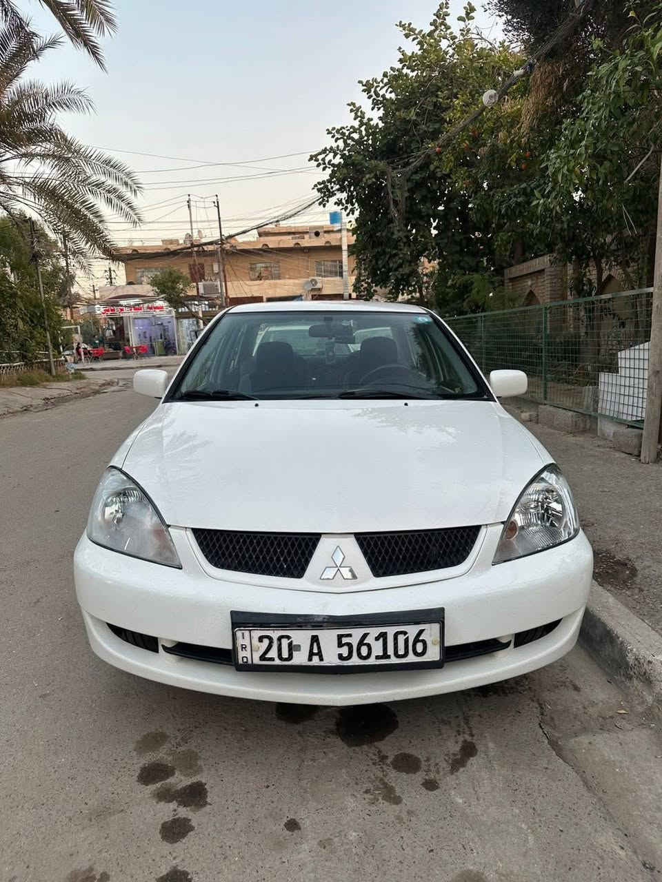 السلام عليكم لانسر ٢٠٠٩خليجي بيها دوسه جوة باب يمنه فقط يعني مابيها حادث مكينه 2.0 عليها منضومة غاز يعني ماكو صرف تخم تاير جديد صدر جديد بيها بس اذن مكينه 
بيها تكحيلات فقط سيارة عليها ادامة بوليش  تحويل مباشر رقمه ديالى ماشية ١٩٠الف
السعر ٩٥$ بيها مجال قليل
مكان يم جسر مثنى قرب جزيرة بغداد السياحة 
رقم ***********
