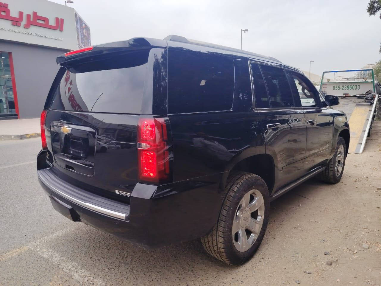 تاهو 2018 وارد امريكي برايمر فول مواصفات بدون تبديل فقط دعاميه حادث صبغ حافت البنيد فقط 
السياره حالين بلميناء داخله بكتاب ضباط توصل بغداد خلال سبوع
السعر 330 
بغداد الزعفرانيه
***********
