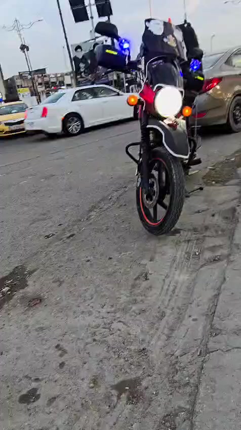 السلام عليكم بوكسر 2022 مسجلة 2020 بالسنويه وهي طالعه بل 2022 شهر ال 8 دراجة خير من الله شلعه ومعدل ما موكفتني ابد الحمد لله تجفيف شركة بس بوشه وبستم  قبل شهرين باسمي لوحات و سنوية انكليزي رقم جديد تحويل ثاني يوم بأي مرور يعجبك تجي تشتري من باب البيت تفحص بيدك او جيب وياك فيتر و تعال بغداد البلديات 
رايدها 1.900.000 مليون و تسع ميه و بيها مجال 
***********
