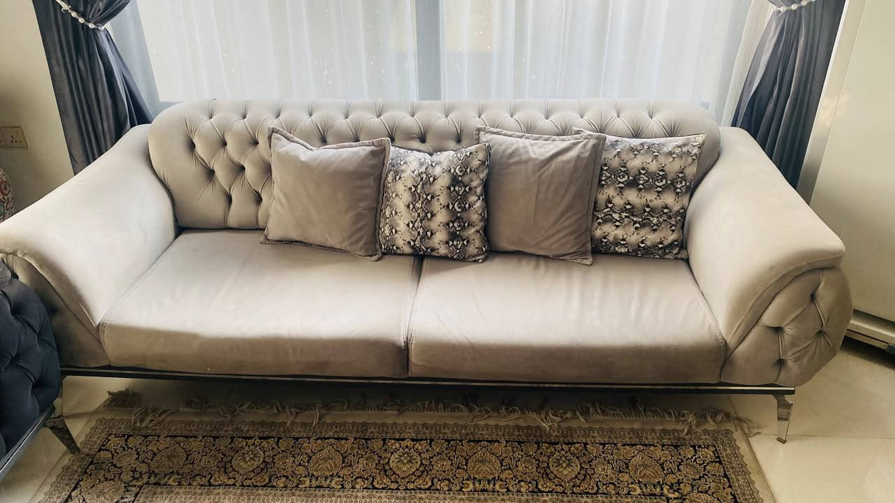 السلام عليكم تخم مودرن للبيع موضح بالصور نظيف جدا لونين مريح جدا الشرح بالفيديو السعر 850 الف قضاء الصويرة حي العسكري
سبب البيع المكان والتخم جبير 
للاتصال ***********
