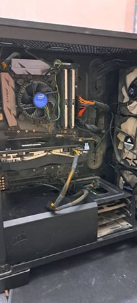 معالج i7 7700 • RX 580 8G • 16 جيجا رام