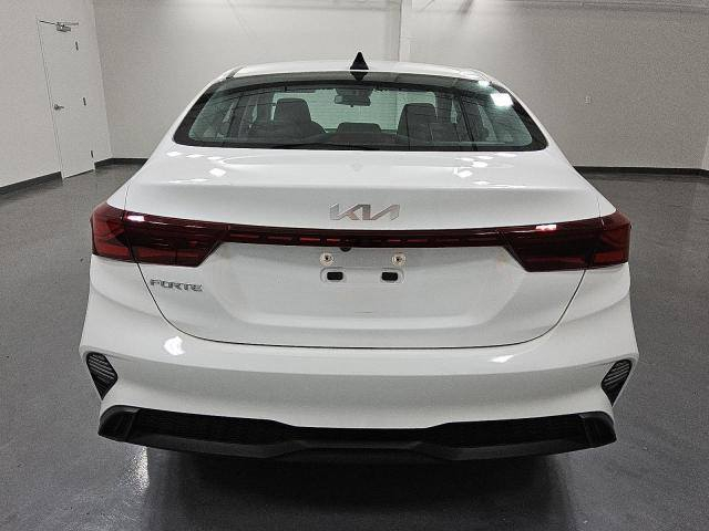 فورتي موديل ٢٠٢٣ حره، تترقم جميع المحافظات، بدون تبديل(اشخوط بسيطه) السعر ١٤٥ ورقه ..مكان السياره  مركز الناصريه ***********
