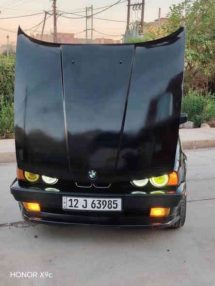 BMW520i
محرك كبس كير عادي 
 موديل 1992
صبغ حزام فقط جمالية
سقف ما مصبوغ
سلايت جامات امامي كهرب
داخل صاج هزة جديدة
سنوية 2030 كابون بيها
شرط التحويل
سيارة جاهزة مال جناي
سعرها(55) بيها مجال
*********** 
***********
