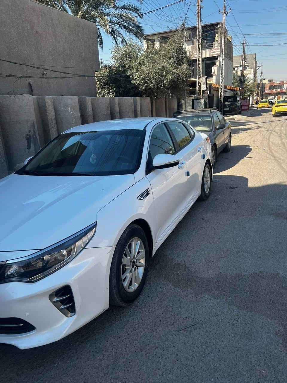 بعد التحية والسلام شلونكم شباب ان شاء الله بخير عندي سيارة للبيع اوبتما موديل 2018 البجم كبس حادث خلفي فقط جنطة وجاملغ خلفي حار جهة السايق خلفي البقية مابيه ايرباك او علامة بالدشبول السيارة بسمي ومابي اي نقص من تبريد من محرك من كير شغل واطلع السعر 128 وبيه مجال للطيبين رقمي *********** متواجد واتساب
