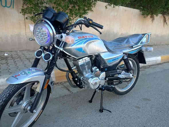 دايوان عضم جديده حييل أوراق اصولي بسمي معرض الجوهرة ام الختم الصلي حولك بسمك وتروح ترقم شرط دراجه 23 فووول مكينه خرسه مامفتوحه مكاني كربلاء حي عسكري سعر مليون 150 وبيه مجال جوة سوك ***********
