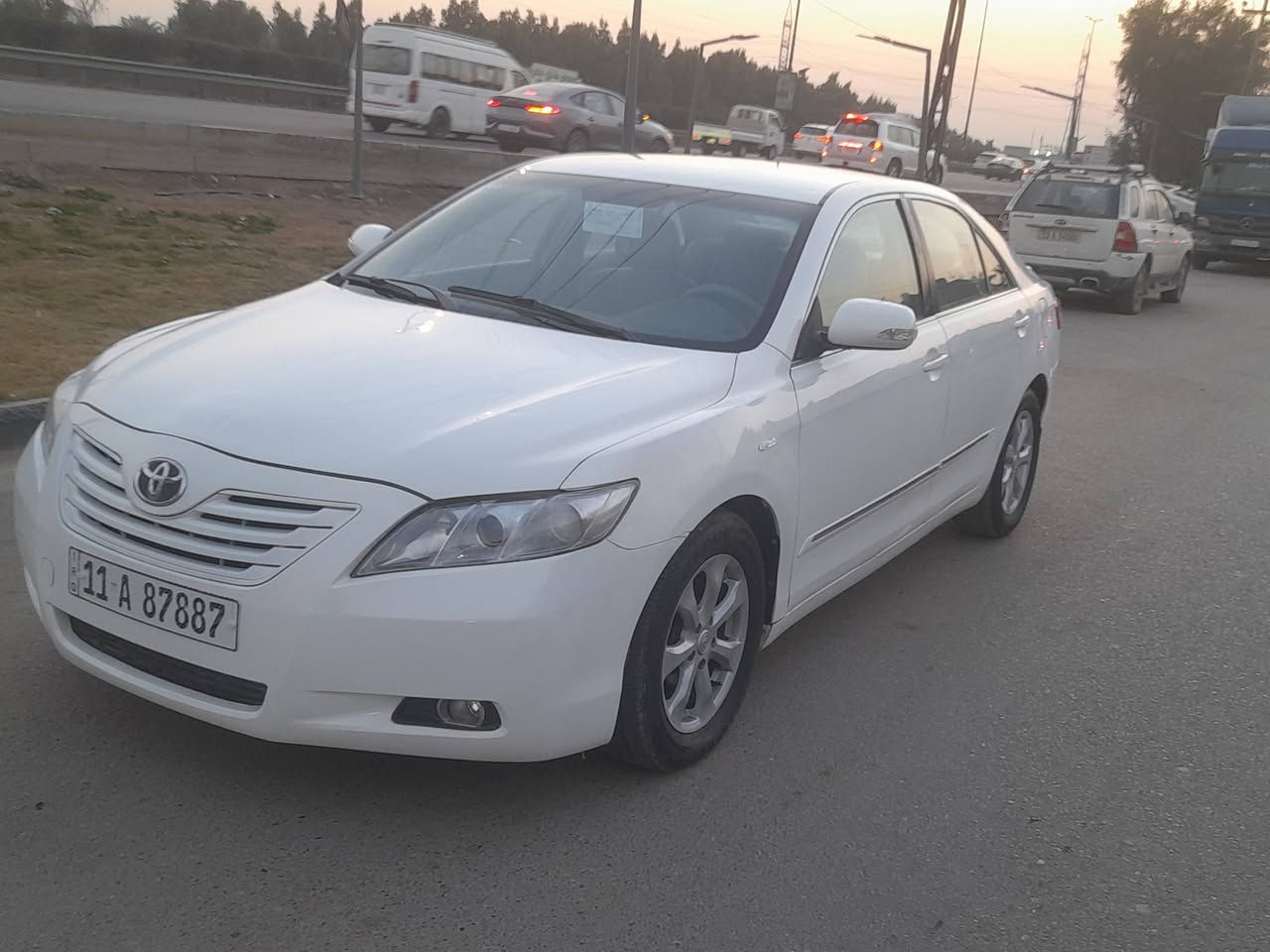 تحيه طيبه الى جميع اعضاء الكروب
كامري للبيع خليجي لو ابيض موديل 2008 
رقم بغداد دولي سنوية باسمي داخلة هزة جديد هذاه الشهر 
السيارة بيهة صبغ حزام جمالية( تكم وقمارة مكفولات من الصبغ )

محرك 4سلندر2400 لاتبخير ولآ تنقيص 
تدفئه تبريد أمامي وخلفي ثلج 
محرك كير تبريد كهربائيات مكفولات 
تخم تاير جديد درايم شفتات جداد 
داخل نظيف بعدة ع البلاد + دشبول نظيف 
مكان السيارة بغداد الدوره حي المعلمين 
لسعر 98$
ابيع نقد فقط لاراوس ولا ابيع اقساط 
الاتصال ***********
