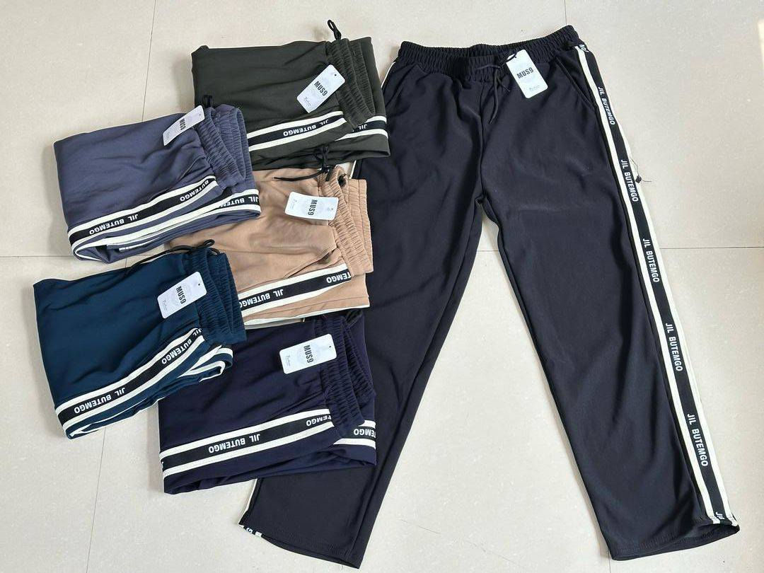 السلام عليكم متابعين الاعزاء وصلت بجامه  رجالي كتان جعب بانسب الاسعار والنوعيات الجيده  تابعو الصفحه   في ديالى المقداديه قريه الجعار مجاور مصلح الرافعات  وكل الهله بيكم *********** يوجد توصيل ديالى 3000 والمحافظات 5000
