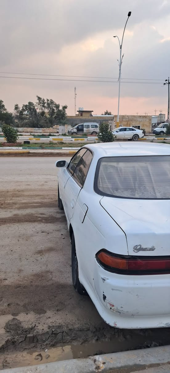 سياره مارك مديل 93 سياره جاهزه مكفوله من العيب ال شرعي ول اصوليات سياره بسمي سنويه ل 27 حداديه 80\100 تبريد  مكينه ونجي  دواخل فول شاشه كشنات جلد  تخم تاير جديد السعر 63  وبيه مجال حك اجيه المكان الشطره 
***********
