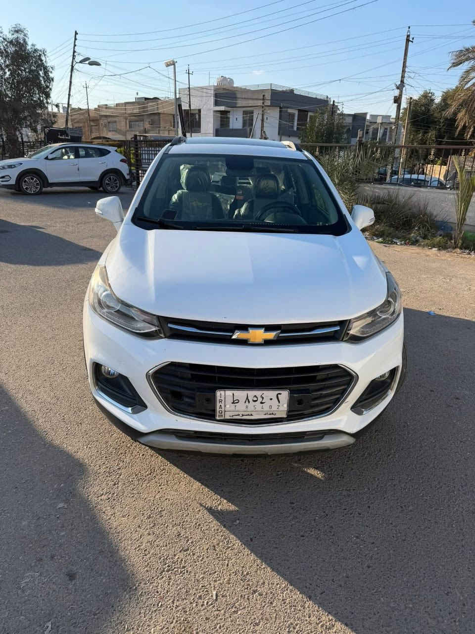 السلام عليكم
شوفر ليت تراكس موديل 2018 خليجي فول مواصفات برايمر مكفولة ماشية 77الف 
رقم بغداد تفاصيلها موضحة بالسونر السعر 110 وبيها مجال
مكان السيارة بغداد
***********
