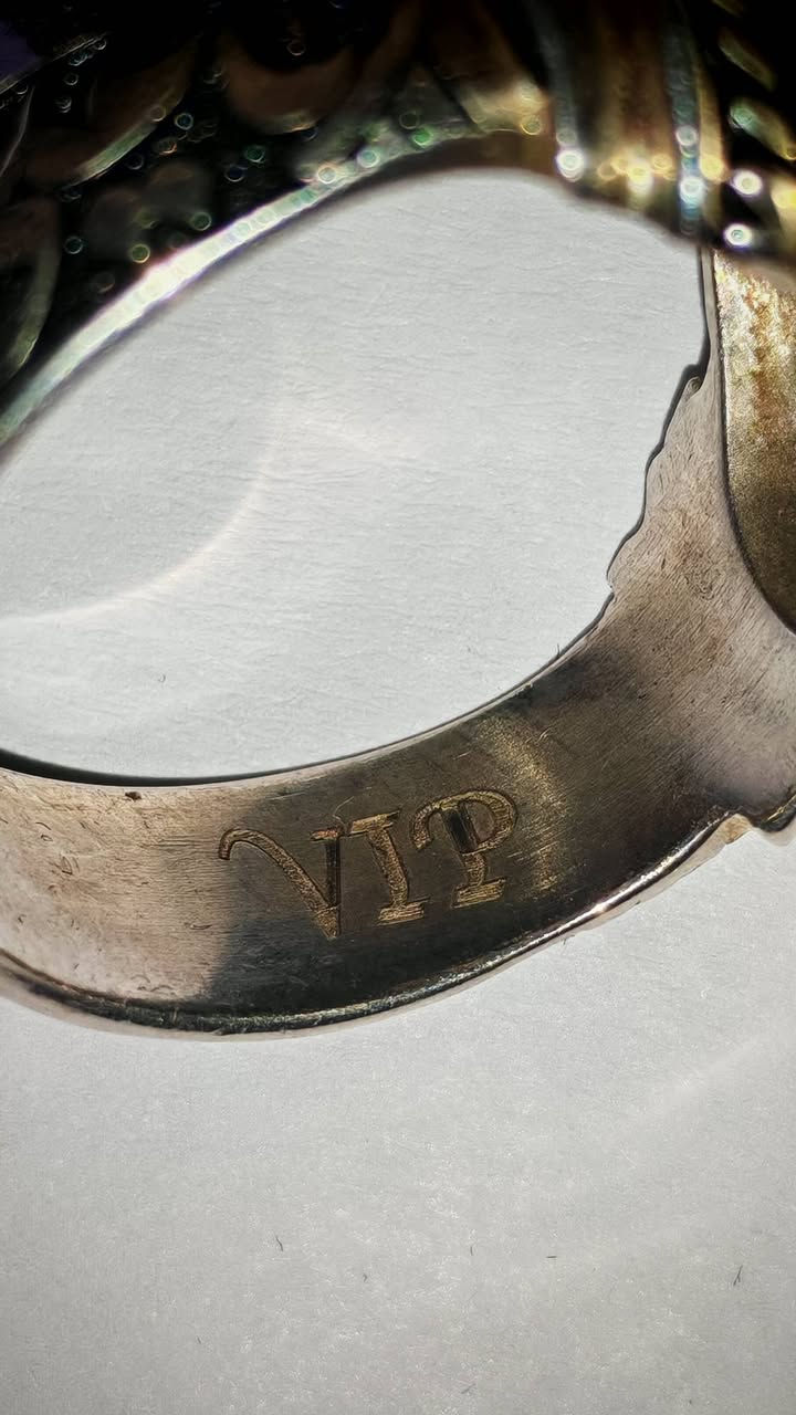 عقيق اسود (مو كرزي و لا كرز الكرز و لا بيه لون احمر اصلا و لا شفة عبد) صياغة عرفان VIP و نقش الحي و فضة 990


**إذا كنت صاحب هذا الإعلان وتريد حذفه لأي سبب، رجاءا أرسل رسالة إلى الدعم الفني**