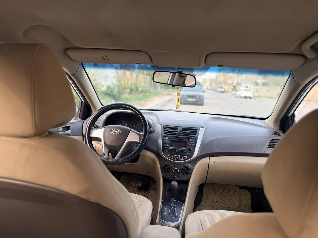 سلام عليكم للبيع
اكسنت بيضاء  خليجي
موديل 2015 
ماشيه 157 الف 
محرك 1400 
الجاملغ الخلفي الأيمن مصبوغ 
بيها بارد  
مكاني بغداد البلديات 
السعر 93 ورقه 
***********  وتساب
