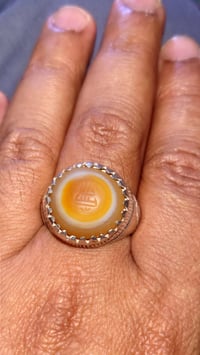 بقري حجر قديم خط يدوي السعر 55الف العنوان بغداد زعفرانية الهاتف 077146...