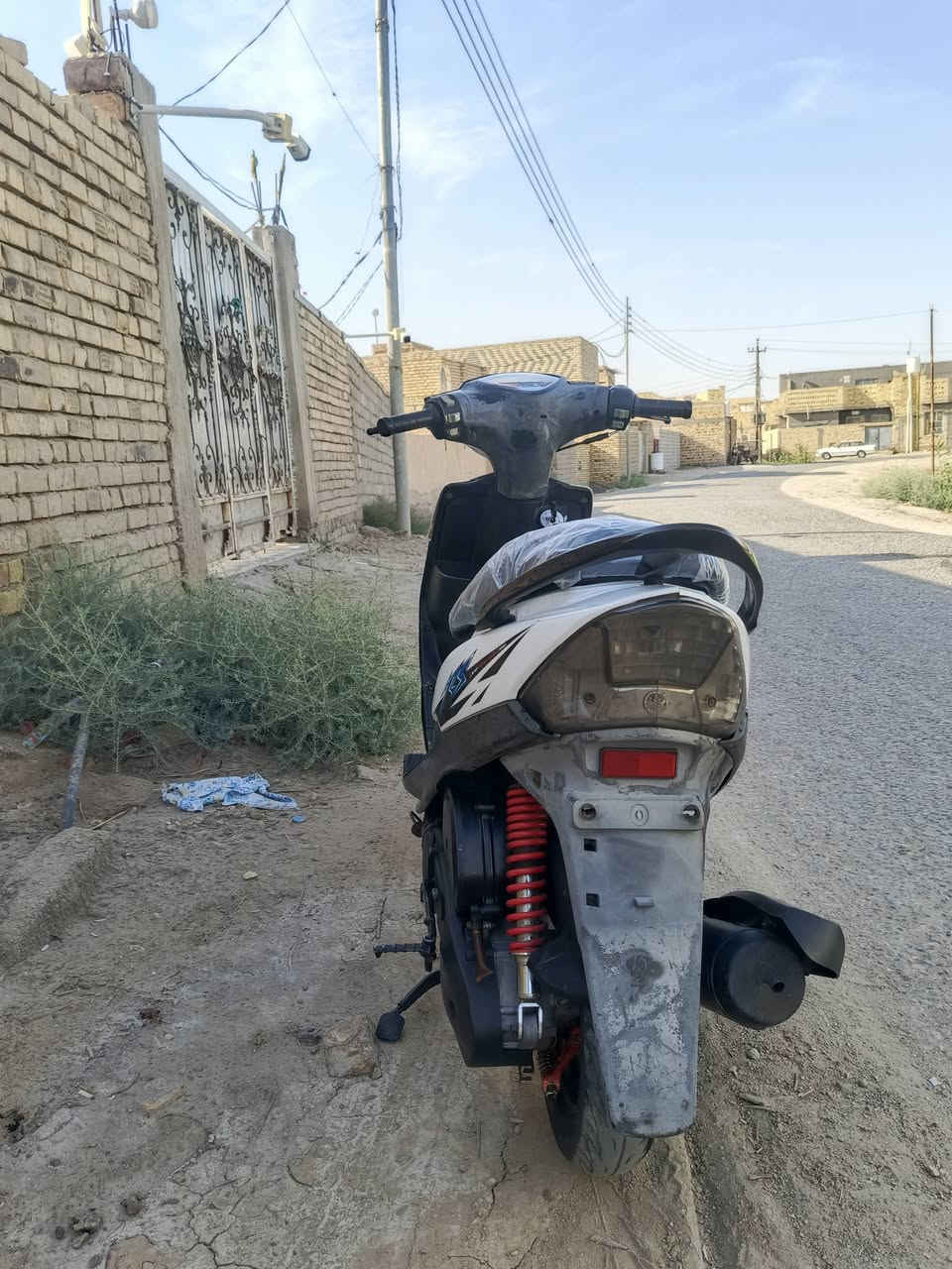 السلام عليكم شباب ماكس عدله للبيع الدراجه حلوه ختم واحد شغاله عوزها بس سلف الدراجه خير من الله مكاني سوك الشيوخ اتصل أو واتساب ***********
