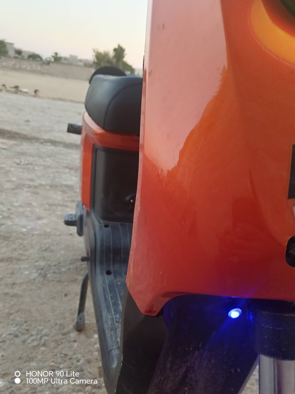 سلام عليكم درجه شحن ار9. 2026 لل بيع نضافه فول  بطاريات شرط الفحص  تايرات جديد السعر 400وبي مجال ***********
متواج واتساب
