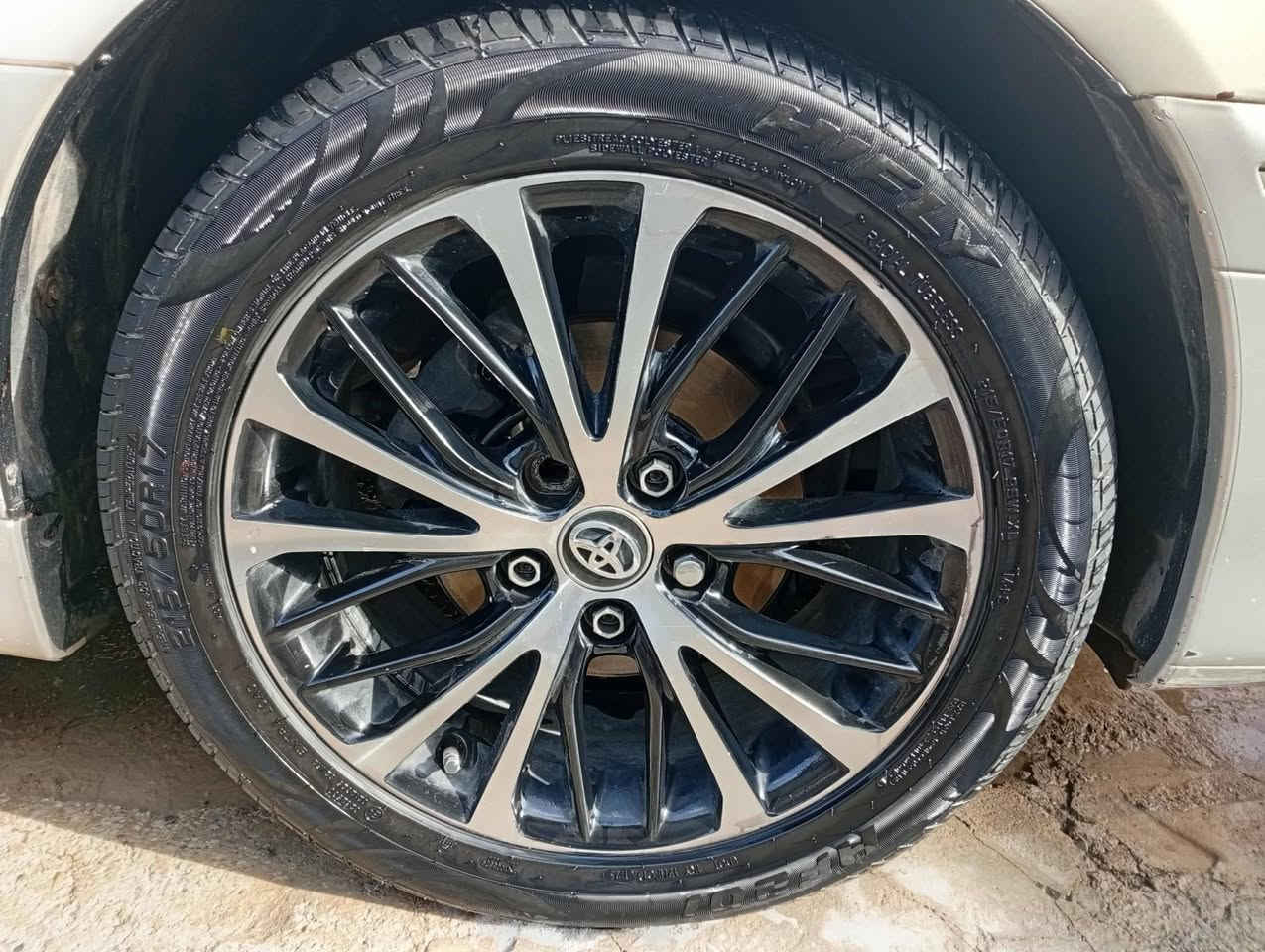 ئەوەڵ بەناوی خودای گەورە مەلیکە 2003سێ سێدووگمەو پەردە پێشودوا کریستاڵ مەکینە گەورەی ناوزەرد فولە بەس سڵایت نییە سەیارەکە بەس مووسەو شوێن موسەکانی بۆیاخە بەشەرتی کێڕو مەکینە برێکی بەسراوە سەیارەکە بەس ماشەٲللەی دەوێت بەشەرتی هەموو شتێک دەیفرۆشم سعری53$تۆزێک مەجال ژ.م(***********)تکایە جوابی کۆمێنت نادەمەوە لەگەڵ ڕێزم
