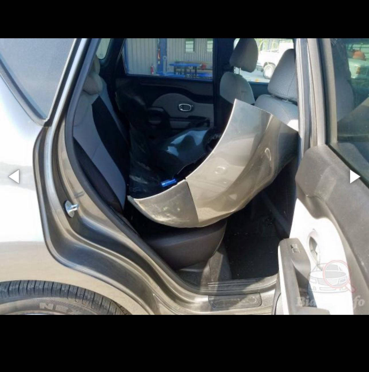 السلام عليكم
صول 2019 محرك 1600 جديده السياره 

ماشيه 83 ألف صدر جديده ومحرك جديد. تخم تاير جديد 

ضررها بسيط جدا خشم البنية وصور الحادث موجود بدون ايرباك 
الباب والجاملغ الخلفي كبير امريكا فقط البنيد اثر الضرر
رقم سليمانيه جديد 

السياره مكانها البلديات سعرها 117 وبيها مجال الاتصال ***********
