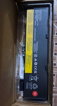 بطارية لابتوب • لابتوب