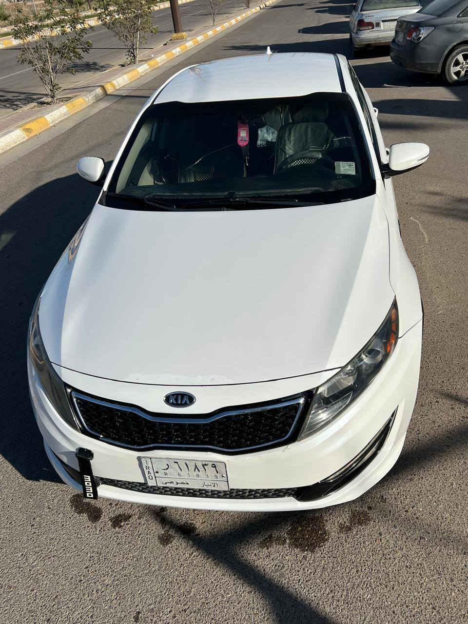 السلام عليكم
للبيع كيا ابتما 2013 السياره مالت جناي نضيفه كلش ملاحضه السياره مكفوله كفاله عامه بس بارد بس قطرت صبغ مابيها تخم تايرات جديد ماصرله شهر من شديته صدر امامي خلفي جديد تبريد ثلج مواصفات السيارة فول ماعده البنرامه البصمه فول تحكم استيرن جهتين كشنات كهربائية اشاره بل مرايه كهربائيات كلها شغاله كير عادي واتماتيك 6 نمر محرك 2400 GDI نضيفات الدهن من تبديله تبديله السياره مكفوله من كلشي وين مايعجبك افحص السعر 125 وبيها مجال مكاني الانبار الفلوجة الجغيفي الأول الاستفسار هاذه رقمي ***********
