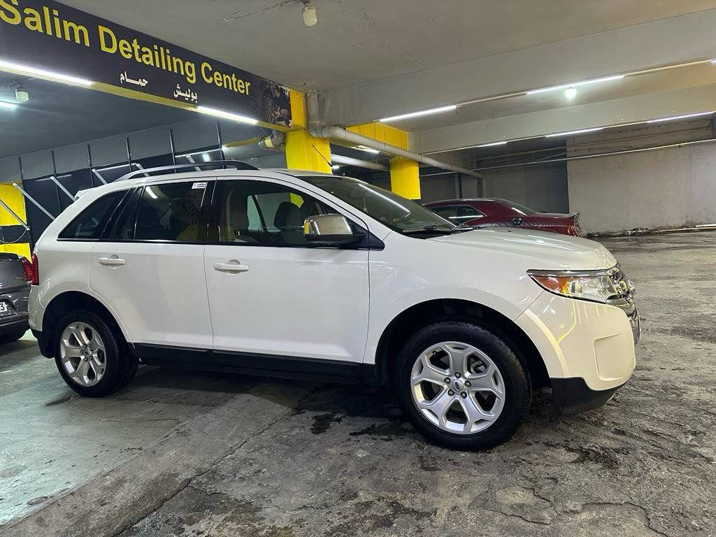 السلام عليكم
فورد ايدج ٢٠١٢ خليجي شركة نيفيا جديدة جداً 

مكفوله حتى من البارد  

بدون اي نقص ماشيه ١١٥ 

السعر ١٣٢ بيها مجال للشراي

للأستفسار:***********
