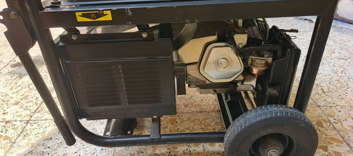 مولد بيع مستعجل ماخذه غاليه حيل بس محتاج حيل اخذته 700ثقو  اريده 250وبيه مجال جديده مامشتغله ع وضع الوكاله الشراي 
واتساب فقط ‭***********‬
