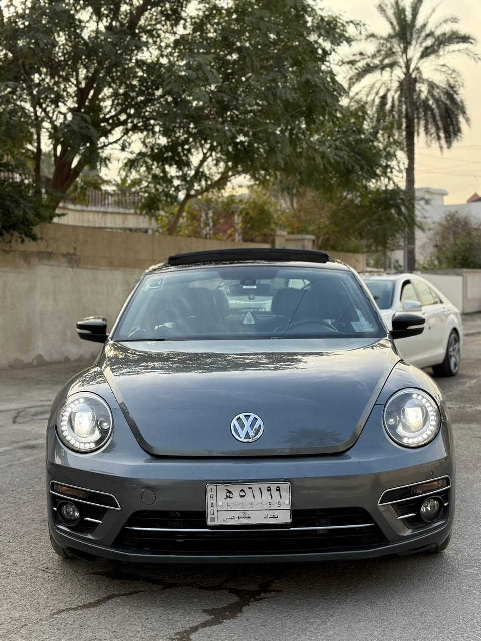 🚗✨ للبيع – Volkswagen Beetle موديل 2018 | فول مواصفات ✨🚗
سبور • شبابية • نظافة عالية • بدون صبغ نهائيًا 🎯

سيارة مميزة بكل تفاصيلها، تجمع بين الأداء القوي والشكل الأنيق، جاهزة للاستخدام بدون أي صرف 👌

━━━━━━━━━━━━━━━
🔹 المعلومات الأساسية:
 • الموديل: 2018
 • المحرك: 2.0 TSI Turbo ⚡
 • الممشى: 73,000 ميل فقط ✅
 • الحالة: ممتازة جدًا
 • بدون صبغ نهائيًا 🎯
 • المحرك + الكير: بشرط الكفالة ✔️

━━━━━━━━━━━━━━━
💎 المواصفات والتجهيزات:
 • بانوراما 🌤️
 • داخلية ملوّنة مميزة 🎨
 • ديسكو لايت داخلي ✨
 • دخول ذكي + بصمة تشغيل 🔑
 • نظام النقطة العمياء 🚨
 • توقف ذاتي للاصطفاف 🅿️
 • كاميرا قلاب 🎥
 • حساسات أمامية وخلفية
 • شاشة كبيرة + Apple CarPlay 📱
 • شاشة تبريد (بيانو) ❄️
 • نظام صوتي قوي + دمّام بالصندوق 🔊
 • ليدات أمامية وخلفية أصلية (فئة فول) 💡
 • تدفئة كشنات 🔥
 • ويل كاب مميز 🛞

━━━━━━━━━━━━━━━
📍 الموقع: ديالى – بعقوبة
📞 الاتصال / واتساب: ***********
💵 السعر /135 ورقة (٢٠ مليون و ٢٥٠ الف)

السيارة على الواقع أجمل من الصور، والفحص مرحّب به وبكل شفافية ✨

━━━━━━━━━━━━━━━

#Volkswagen
#VWBeetle
#Beetle2018
#سيارات_للبيع
#سيارات_ديالى
#سيارات_بعقوبة
#فولكس_واكن
#سيارات_سبور
#سيارات_نظيفه
#بدون_صبغ
#بيع_وشراء_السيارات
#سيارات_شبابية
#volkswageniraq
