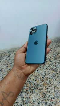 ايفون ١١ برو • ٦٤ • شاشة اصلية