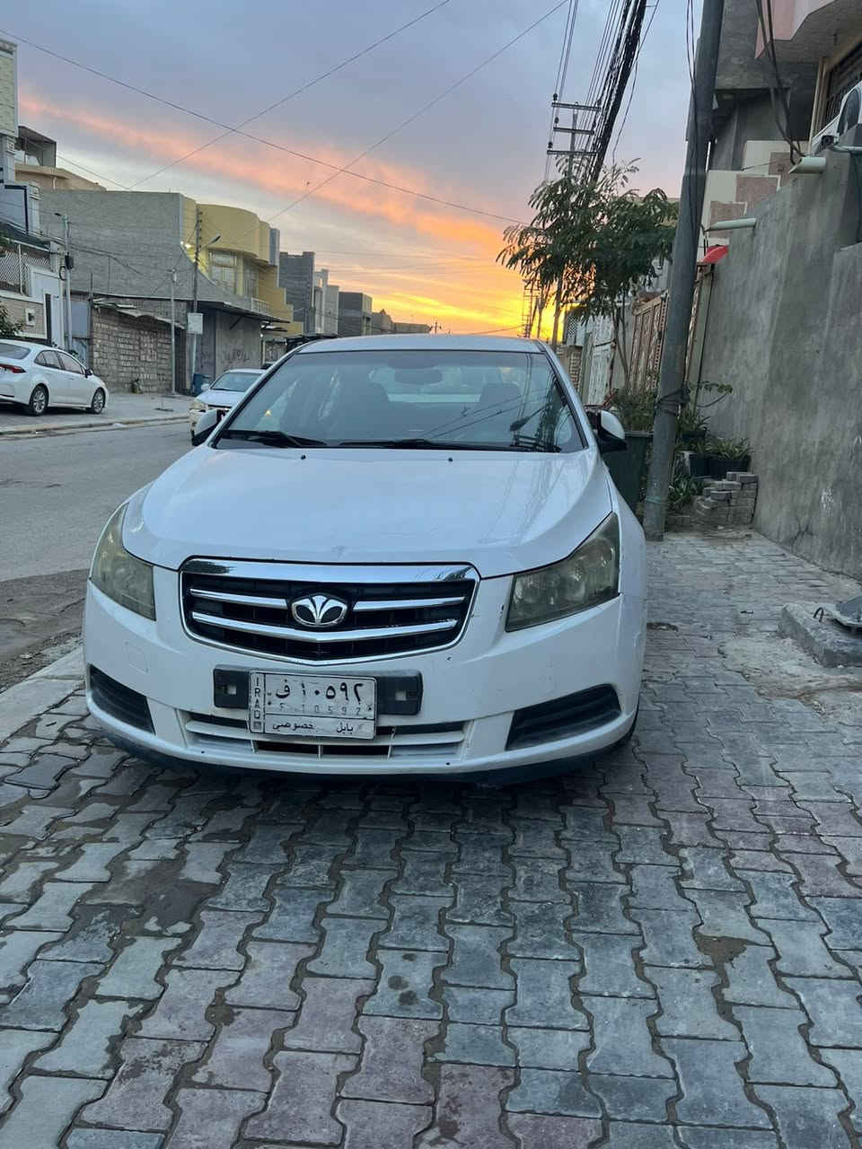 السلام عليكم سيارة دايو لستي 2009 كفاله ماعداطخه صغيره وره باب الصدر 70 وبيهه مجال مامتواجد علفيس كربلاء للاستفسار ***********
