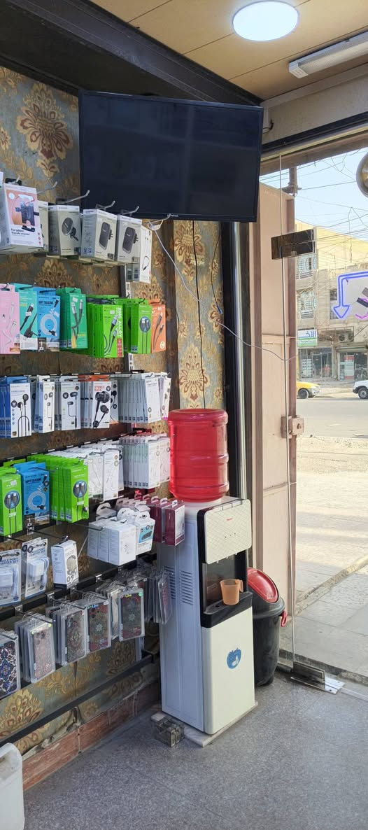 السلام عليكم.. .
محل مبايلات للبيع في حي العامل ٨٤ مع كافة محتوياته وذلك لعدم التفرغ وبسعر مناسب للاستفسار الاتصال على الرقم 
***********
