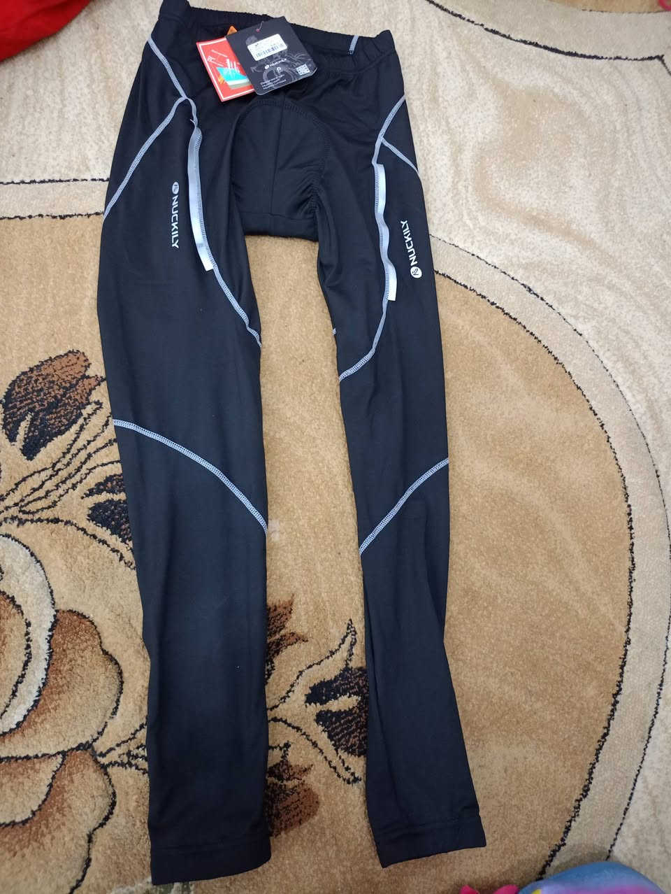 متوفرة بدلة ركوب الدراجات ماركة Nuckily  قطعه كلش راقية مقاومه للرياح والبرد مبطنه بصوف ناعم شتوي وتر بروف ضد الماء  تلبس قياس من مديم إلى لارج 
 سعرها غالي بموقع الشركة المصنعه والامزون اللي تفيدة يتفضل علخاص وتوصيل موجود لكل محافظات العراق


**إذا كنت صاحب هذا الإعلان وتريد حذفه لأي سبب، رجاءا أرسل رسالة إلى الدعم الفني**