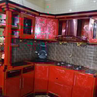 ورحمه الله وبركاته كاونتر للبيع لون أحمر  السعر/600وبي مجال العنوان/بغ...