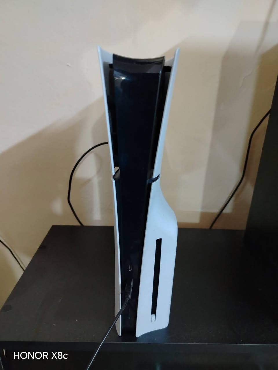 السلام عليكم بلي 5 سلم للبيع
ملحقاته كارتونه وجوستك وقرص ويوبي اس 2000 2kv وكيبلاته كلها اصليه اي خلل ما بي ابد لوك ستيكر استعمال سبوع فقط سعر750 وبي مجال خاص ودلل


**إذا كنت صاحب هذا الإعلان وتريد حذفه لأي سبب، رجاءا أرسل رسالة إلى الدعم الفني**