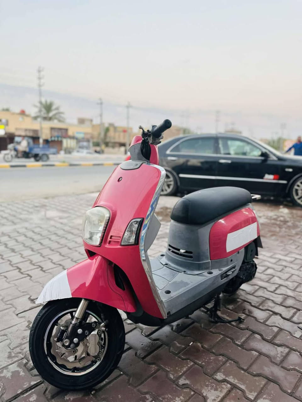 السلام عليكم شباب قررنه نبيع هاذه البطل بيها تزويد خير من الله وكله بلادي اجت هجي علا حطتها
وكدام عينكم التزويد البيها داخل رصاصي لون مميز محركها 55 بلاد برغي ما ملعوب بيها دراجه مكفوله من التير لتير سعرها 1200 قفل قفل الموشراي لا يتخلي رجائن هاذه رقمي ***********
